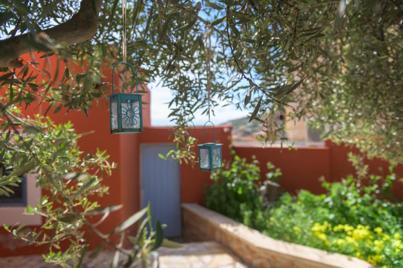 Villa Katingo Chalki Town エクステリア 写真